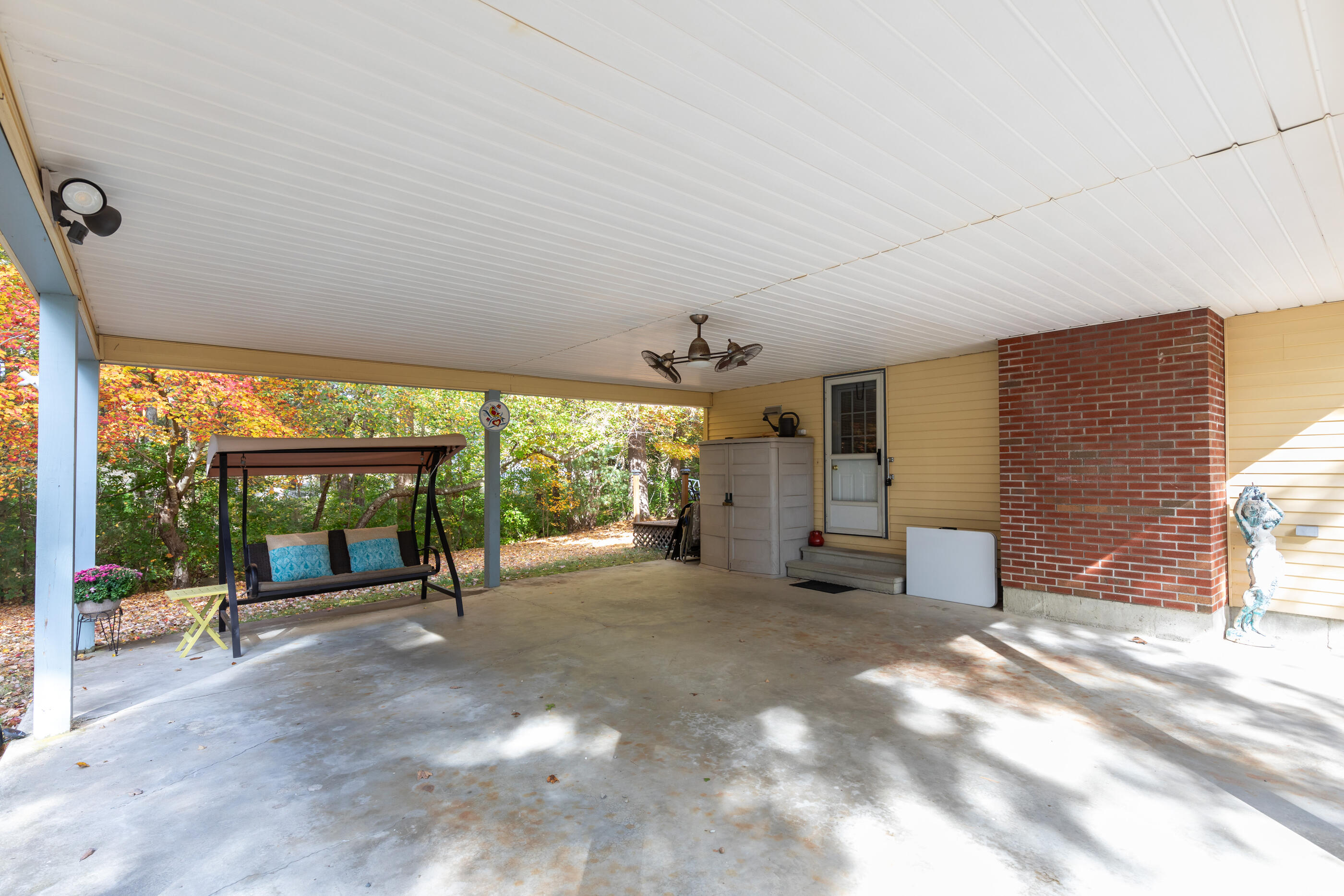 307 Marion Road Wareham, MA 02571 - Photo 3 of 27 03
