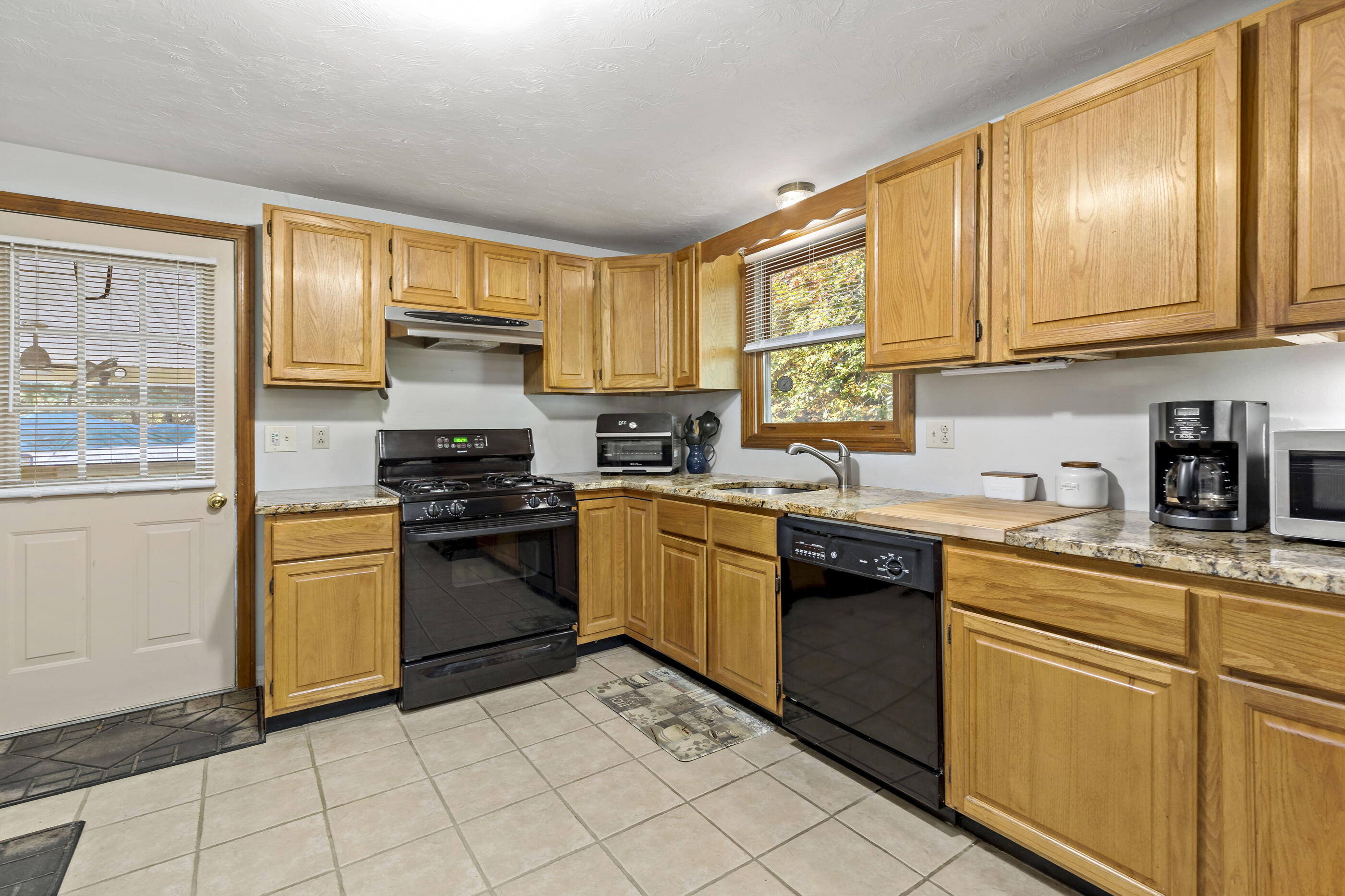 307 Marion Road Wareham, MA 02571 - Photo 9 of 27 Kitchen