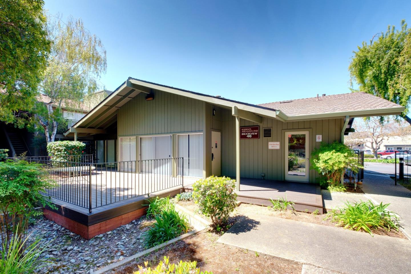 50 East Middlefield Road, Unit 40 Mountain View, CA 94043 - Photo 9 of 41 a front view of a house with garden