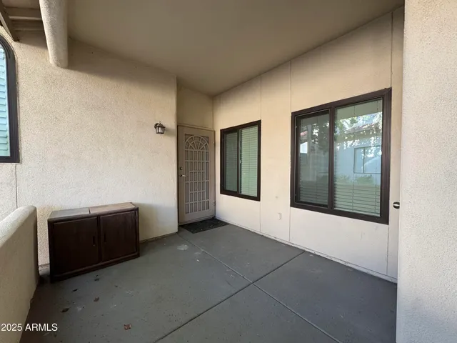 a view of a tennis court