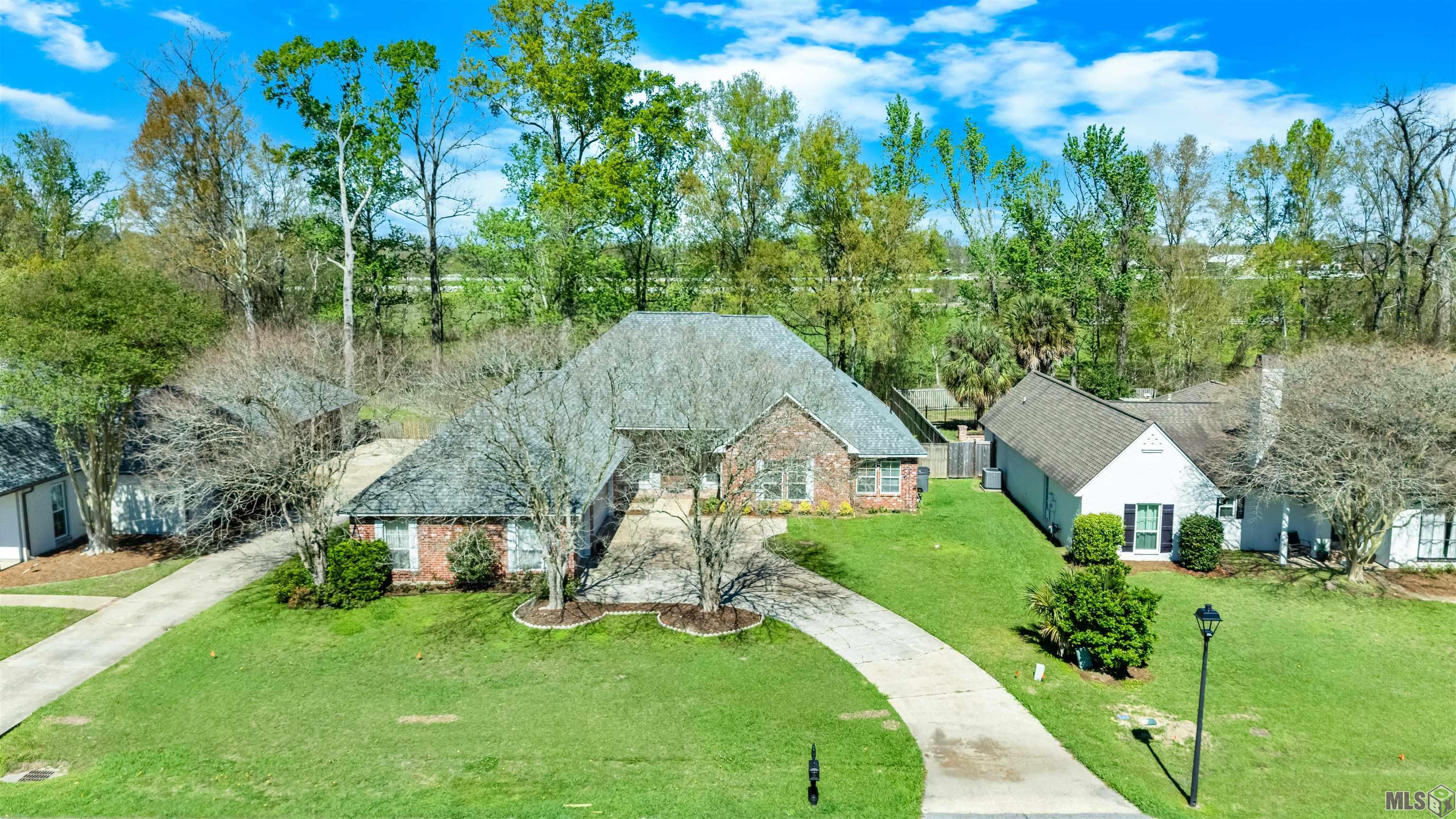 3660 Westervelt Avenue Baton Rouge, LA 70820 - Photo 2 of 35