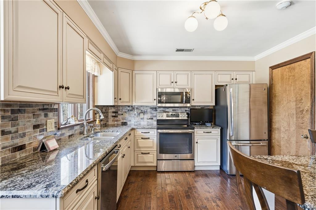 1035 Gameland Road Chicora, PA 16025 - Photo 14 of 50