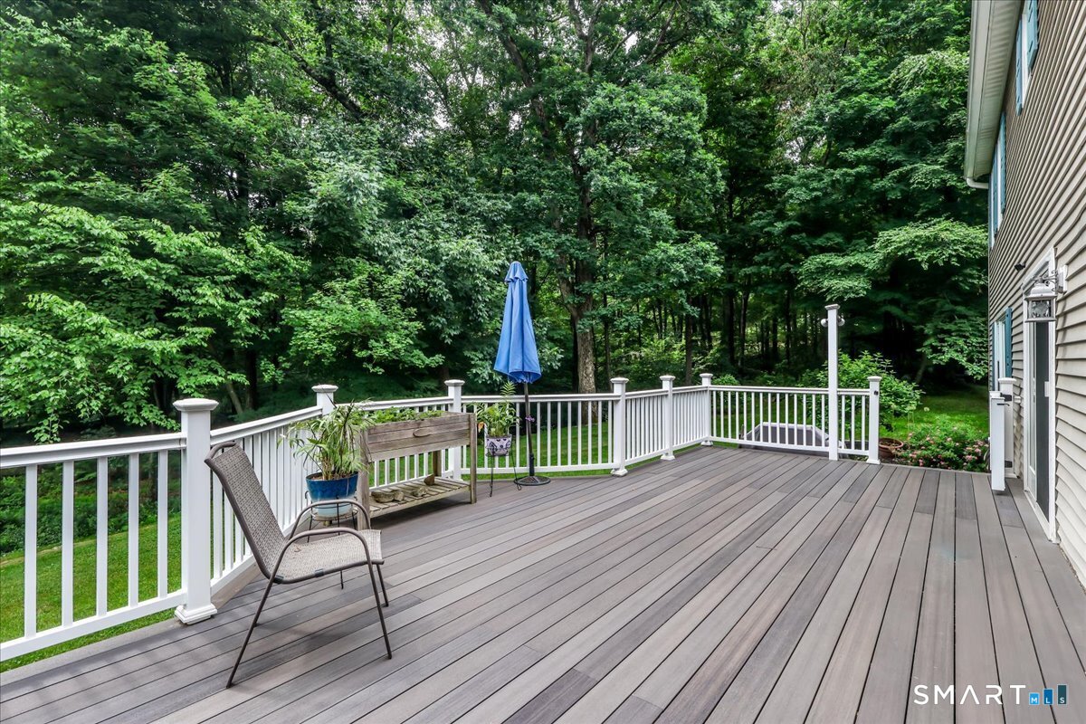 32 Country Way Bethel, CT 06801 - Photo 17 of 40