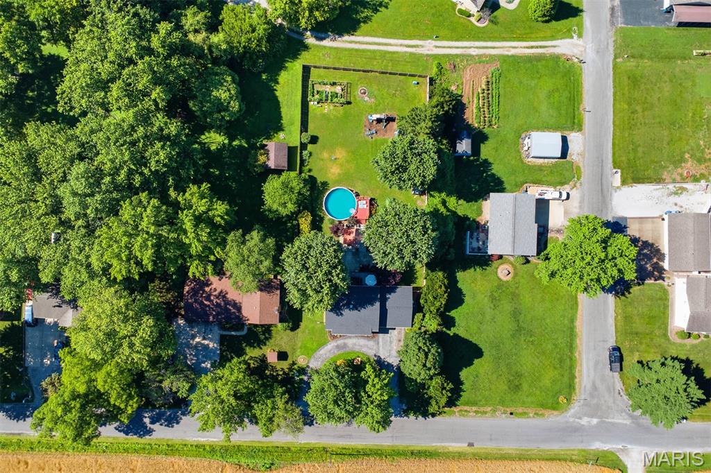 10904 Lake Road Highland, IL 62249 - Photo 11 of 17