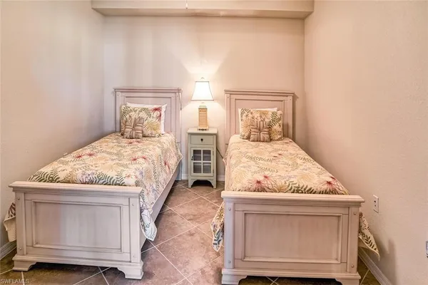 $3,500 | 9719 Acqua Court, Unit 228, Naples, FL 34113
