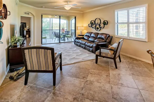 $3,500 | 9719 Acqua Court, Unit 228, Naples, FL 34113