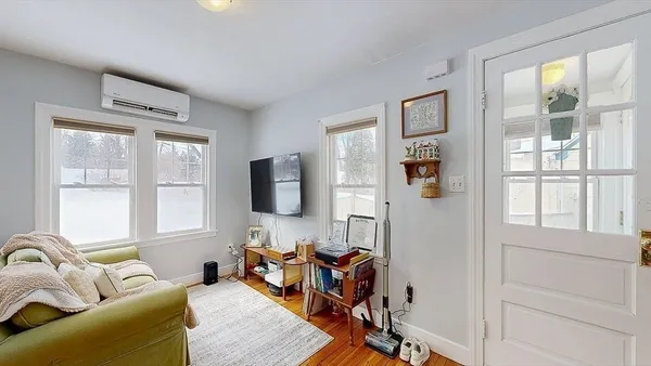 $625,000 | 28 Walworth Street, Worcester, MA 01602