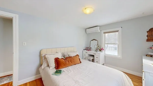 $625,000 | 28 Walworth Street, Worcester, MA 01602