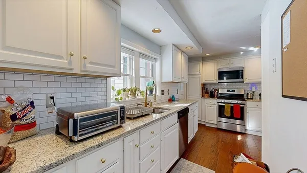 $625,000 | 28 Walworth Street, Worcester, MA 01602