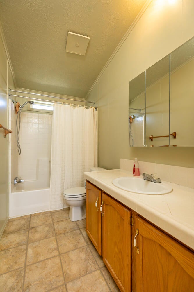 7550 Booth Road Klamath Falls, OR 97603 - Photo 59 of 85 7550+7600BoothRd.-59