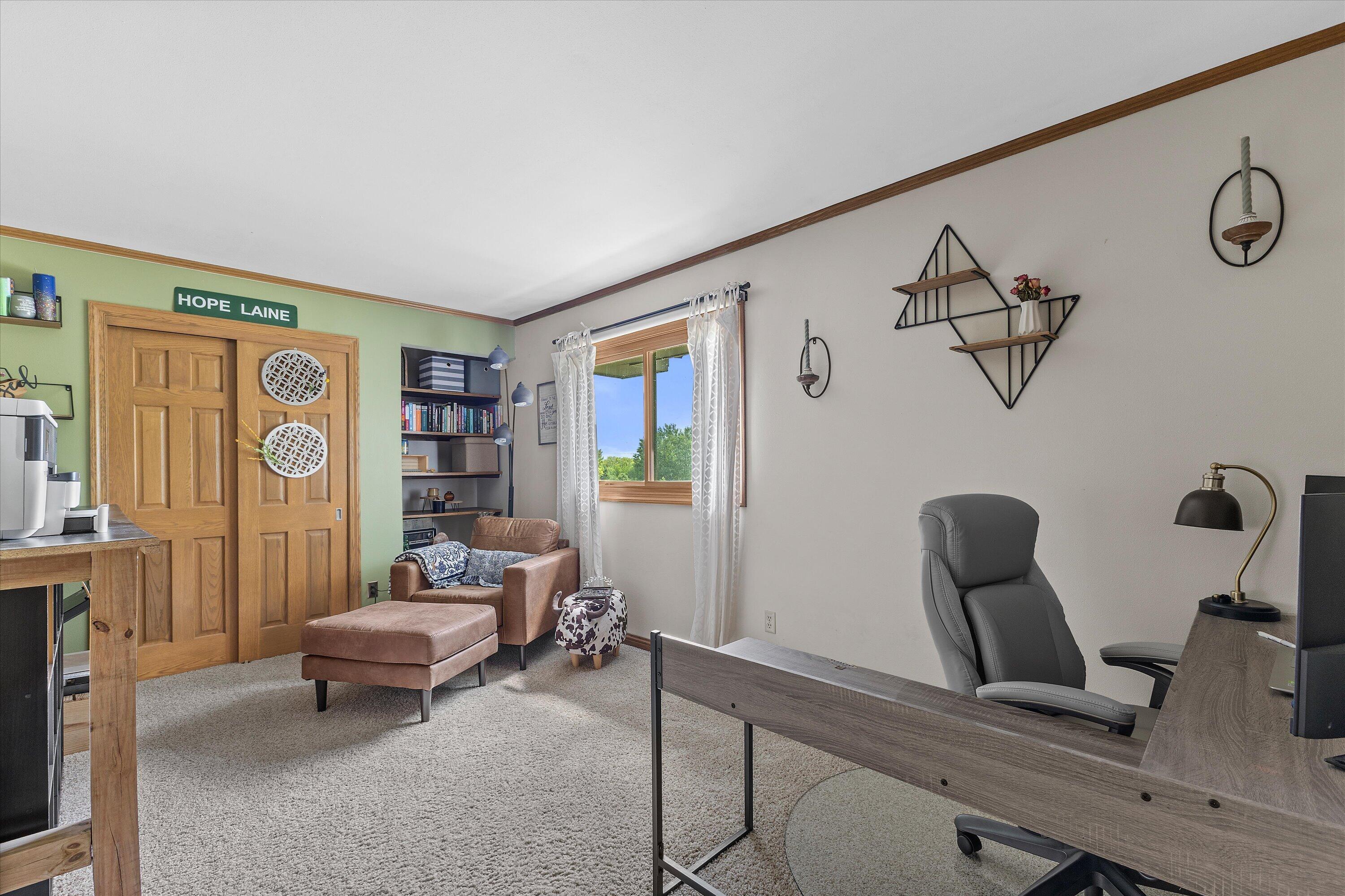 W290S2811 Carmarthen Road Genesee, WI 53188 - Photo 19 of 49 Bed 2