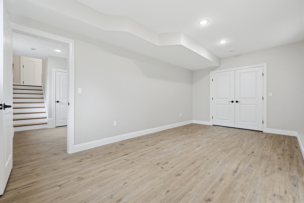 22 Beaumont Road Worcester, MA 01604 - Photo 14 of 42