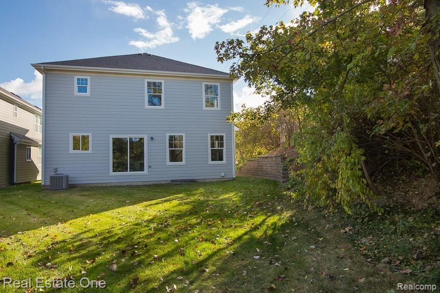 819 Miller Avenue Rochester, MI 48307 - Photo 3 of 8