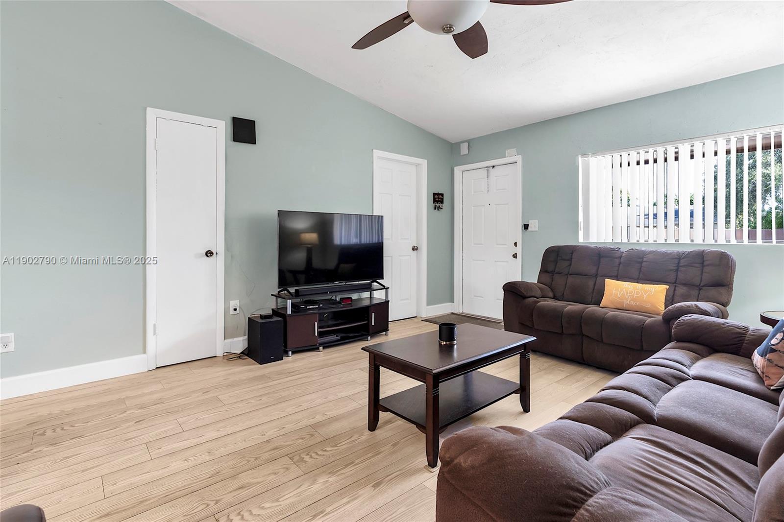 11634 Southwest 125th Court Miami, FL 33186 - Photo 6 of 24