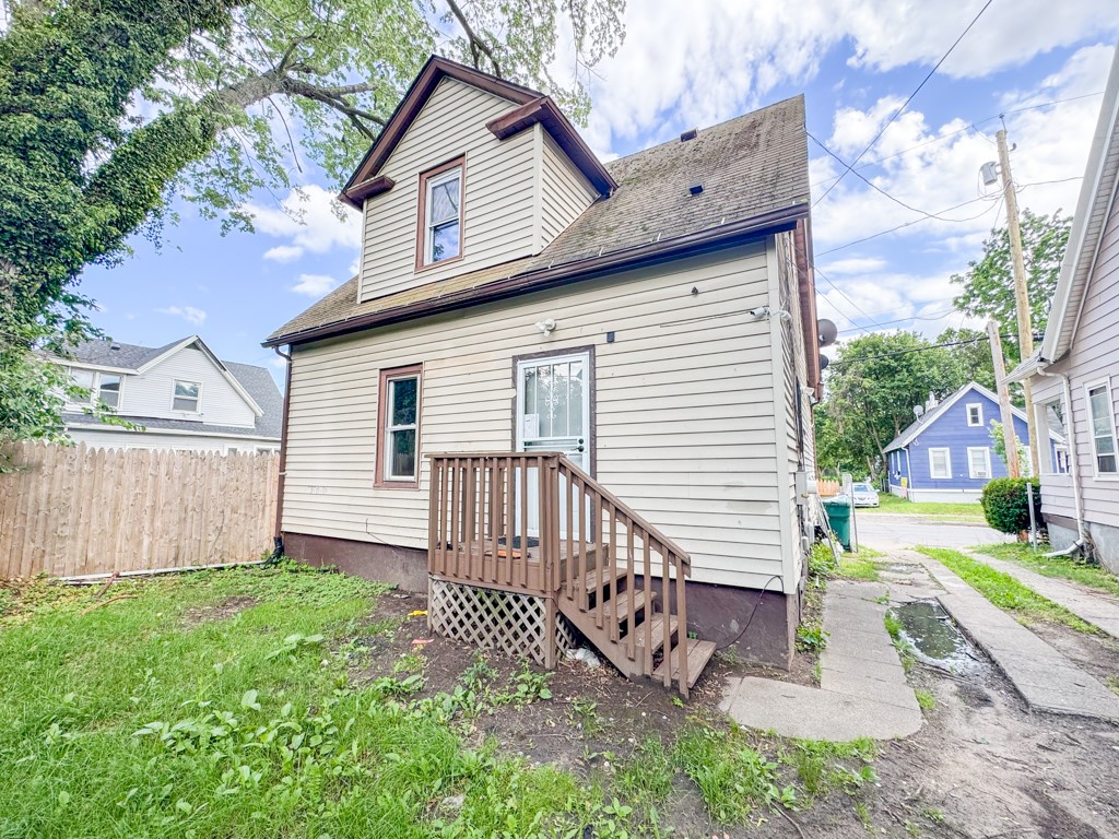 644 Ave D Rochester, NY 14621 - Photo 15 of 16