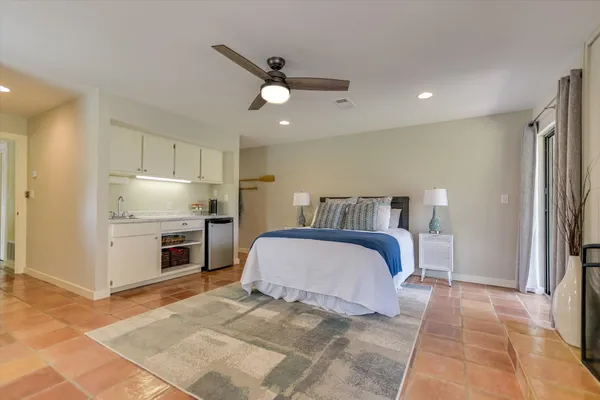 $785,000 | 402 Lost Echo, Unit 8, Horseshoe Bay, TX 78657