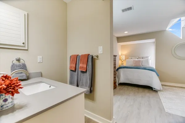 $785,000 | 402 Lost Echo, Unit 8, Horseshoe Bay, TX 78657