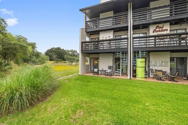 $785,000 | 402 Lost Echo, Unit 8, Horseshoe Bay, TX 78657