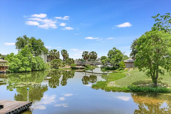 $785,000 | 402 Lost Echo, Unit 8, Horseshoe Bay, TX 78657