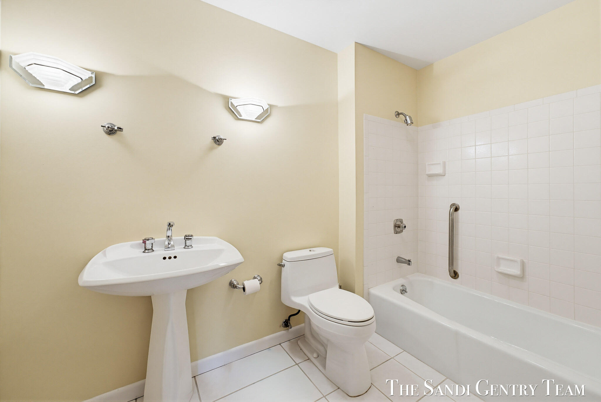 15780 North Prospect Point Drive Spring Lake, MI 49456 - Photo 32 of 70 DSC04905