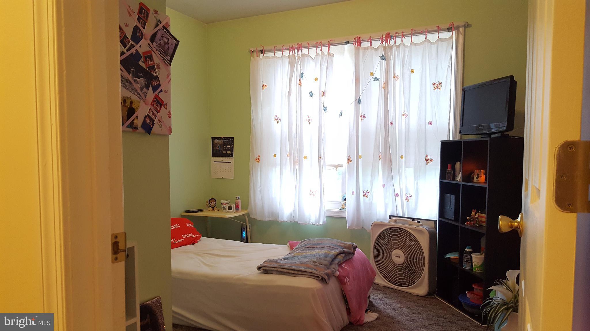 3182 Vineyard Road Falling Waters, WV 25419 - Photo 22 of 29 2nd bedroom with large bright window