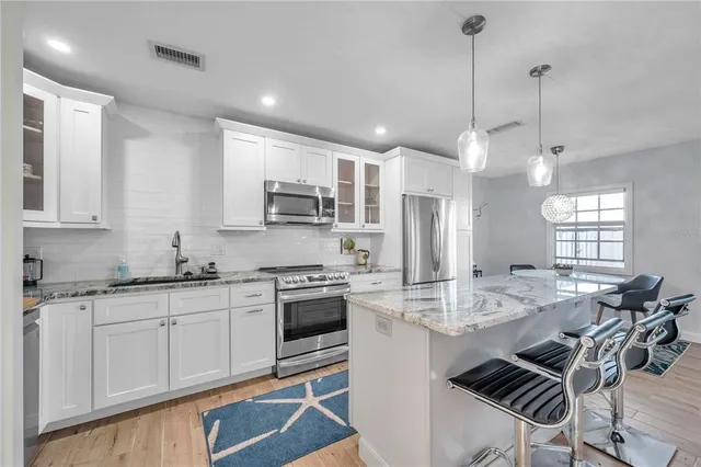 $2,600 | 4728 Beach Drive Southeast, Unit A, St. Petersburg, FL 33705