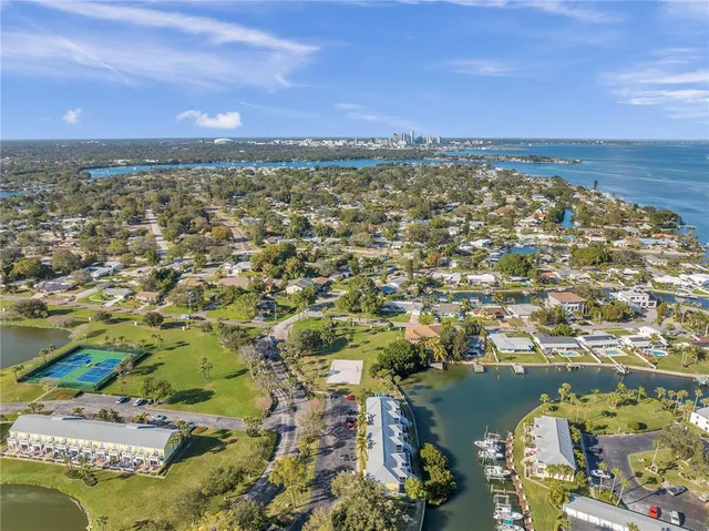 $2,600 | 4728 Beach Drive Southeast, Unit A, St. Petersburg, FL 33705