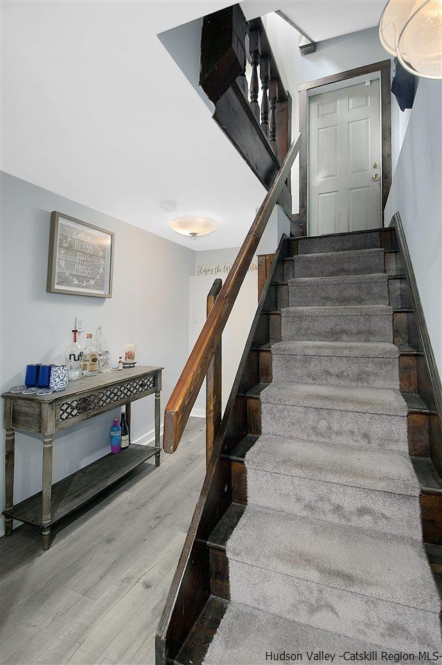 8 Jansen Road Stone Ridge, NY 12484 - Photo 7 of 28 a view of entryway and hall