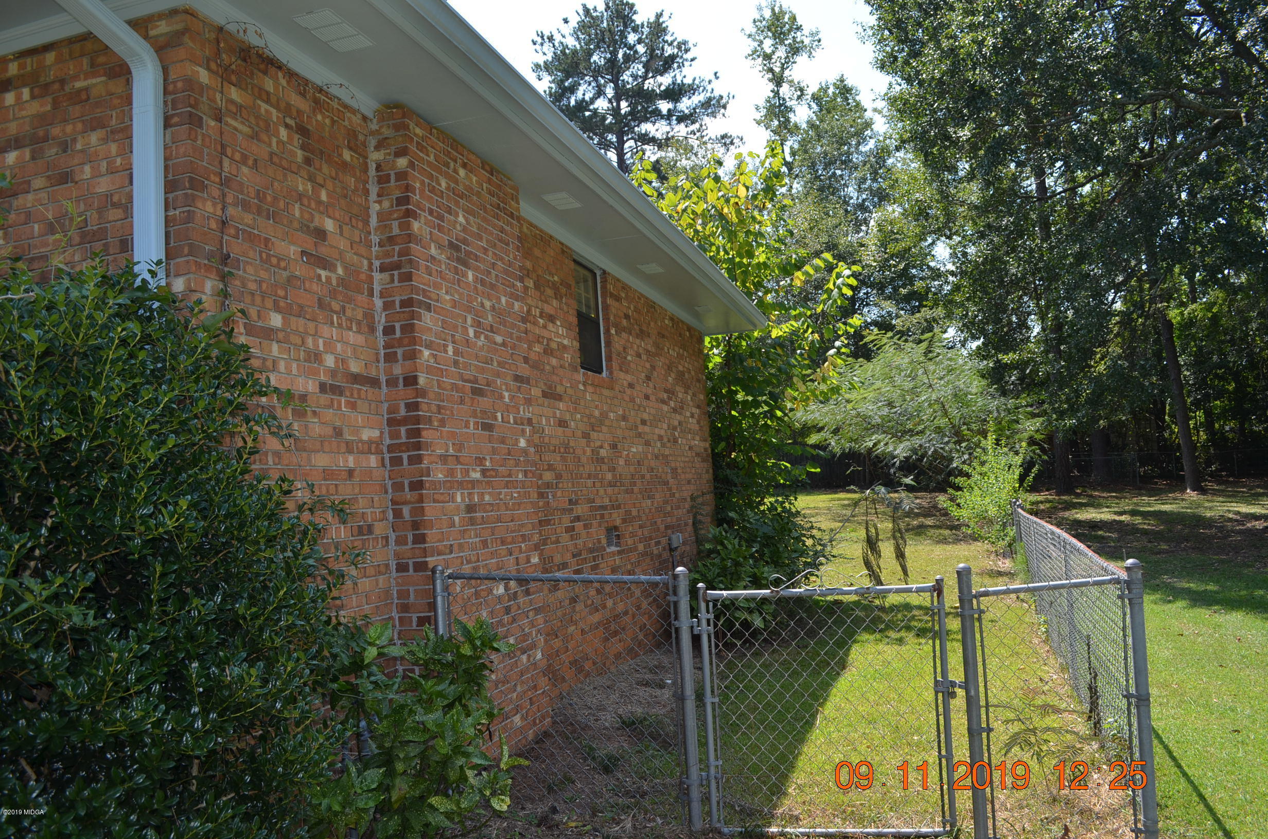 5051 Bowman Road Macon, GA 31210 - Photo 5 of 19 2019-09-11 12.25.50