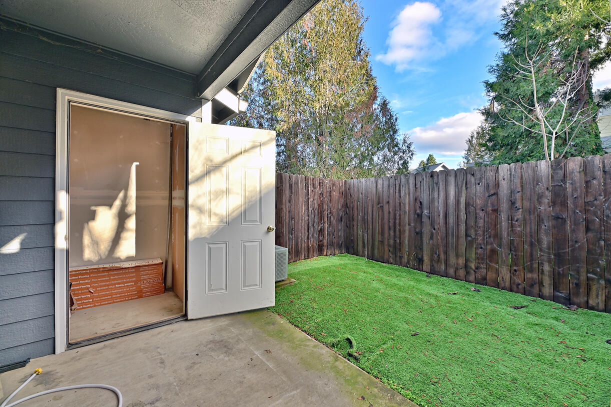 450 Midway Road, Unit 21 Medford, OR 97501 - Photo 19 of 23