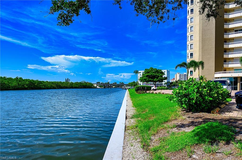 21 Bluebill Avenue, Unit 902 Naples, FL 34108 - Photo 40 of 44