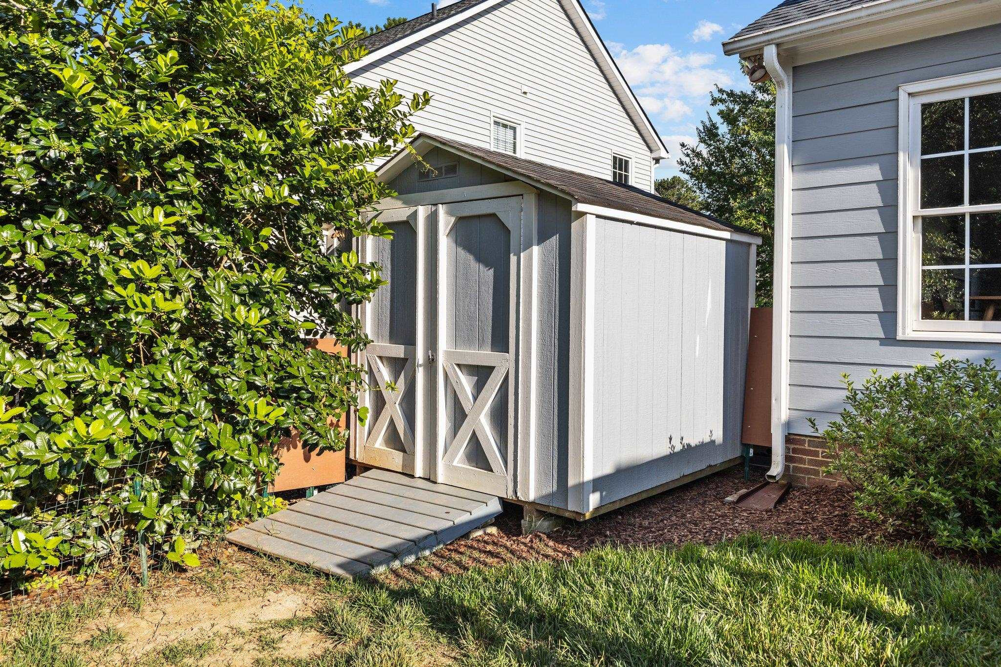 2324 Kendricks Court Raleigh, NC 27613 - Photo 39 of 42 Photo 39