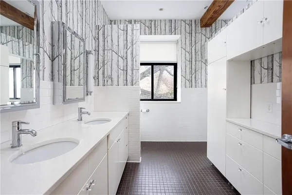 $4,500 | 28 Wolcott Street, Providence, RI 02908