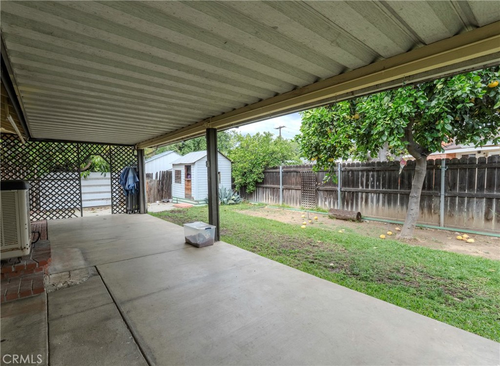 8841 California Riverside, CA 92503 - Photo 22 of 25