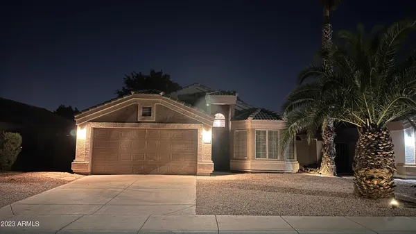 $2,300 | 1616 West Kesler Lane, Chandler, AZ 85224