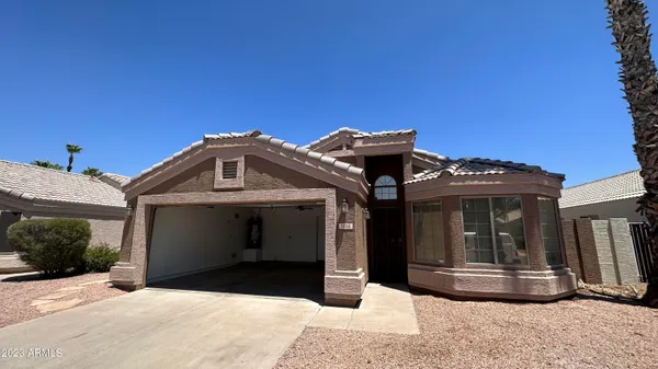 $2,300 | 1616 West Kesler Lane, Chandler, AZ 85224
