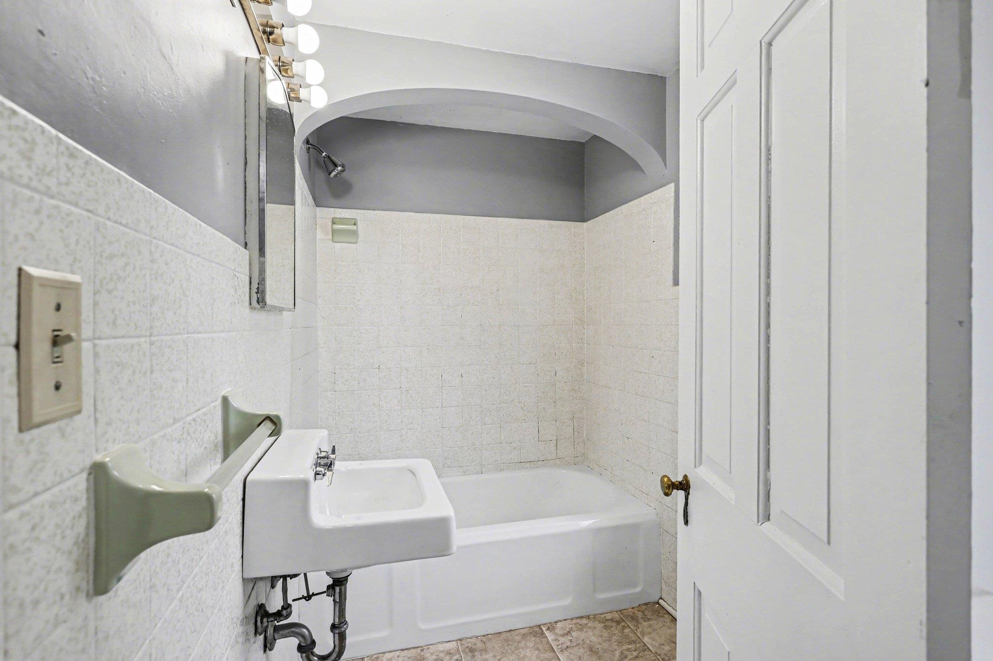 310 Green Avenue Bay City, MI 48708 - Photo 14 of 19