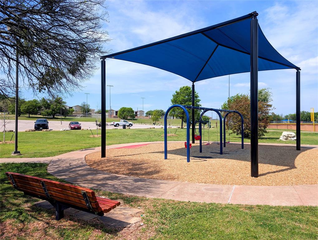 841 Lakeview Ridge White Settlement, TX 76108 - Photo 27 of 28 Central Park
