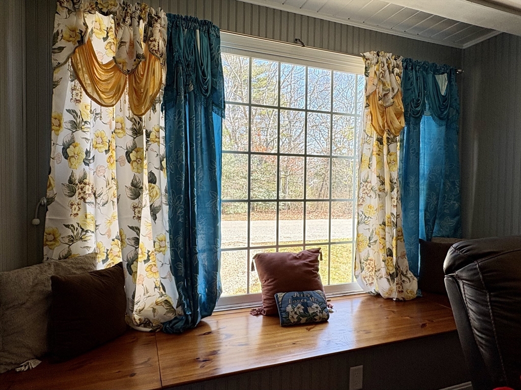 1309 Shootflying Hill Road Barnstable, MA 02632 - Photo 5 of 31