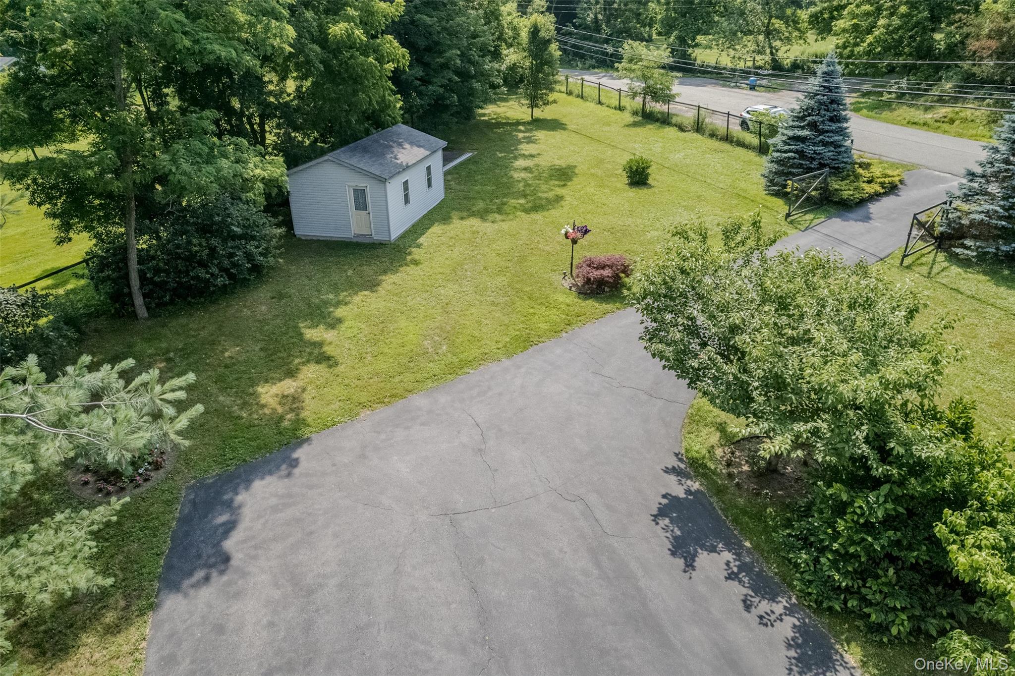 300 Mountain Lodge Road Monroe, NY 10950 - Photo 31 of 41 Large driveway