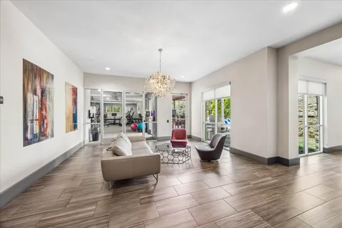 $2,550 | 1900 Barton Springs Road, Unit 4041, Austin, TX 78704