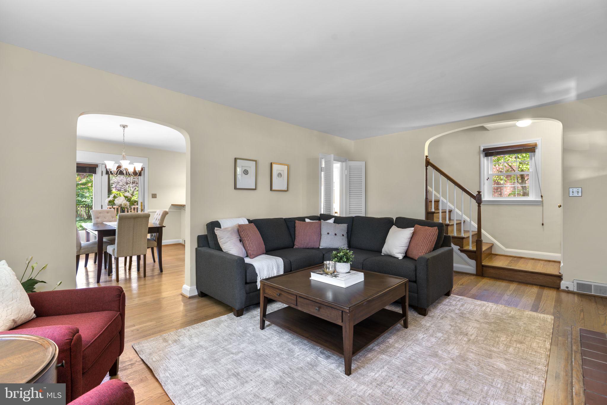 28 Dunmore Road Baltimore, MD 21228 - Photo 5 of 54