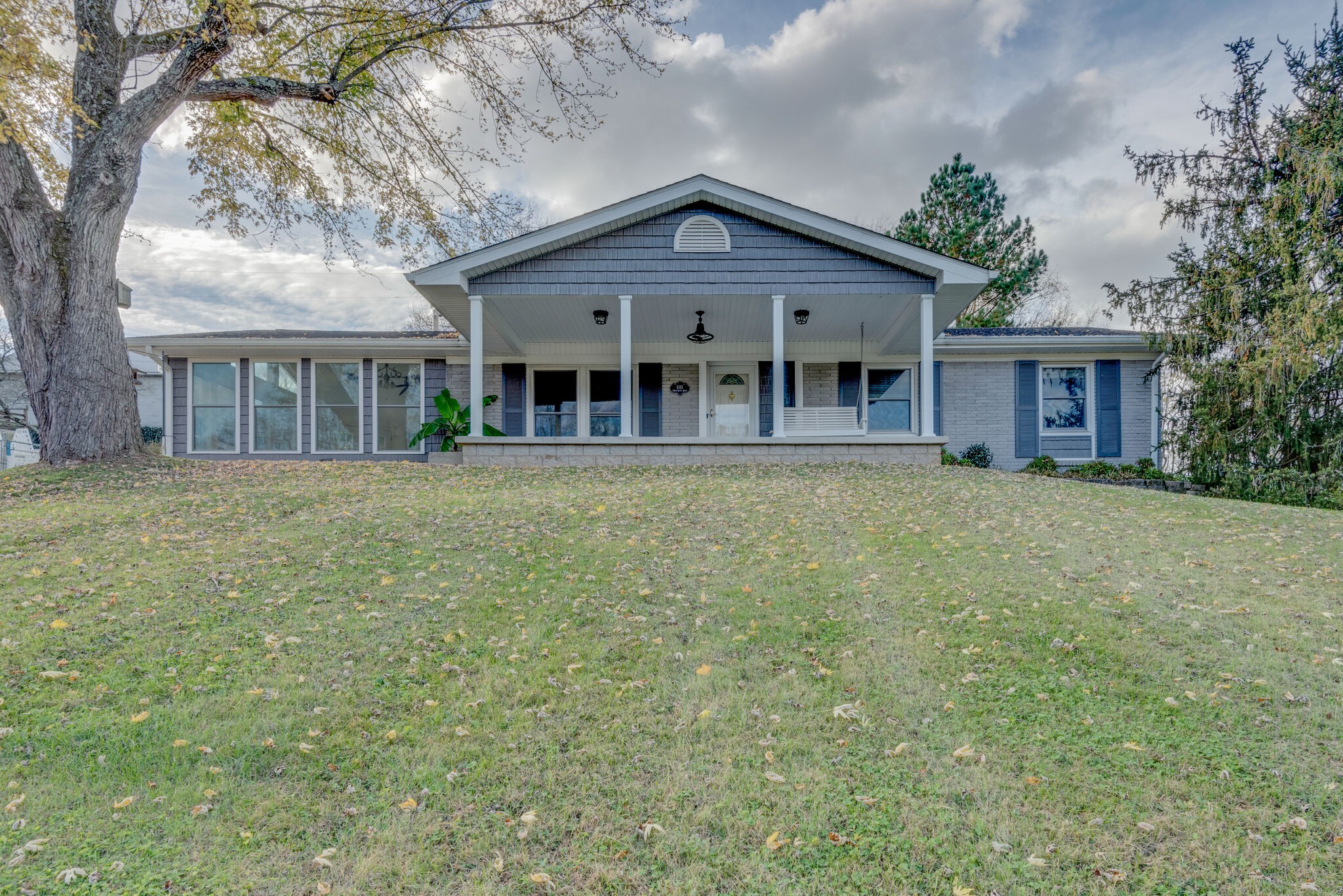 1111 Ridgecrest Drive Dickson, TN 37055 - Photo 2 of 36 Gallery Image 2