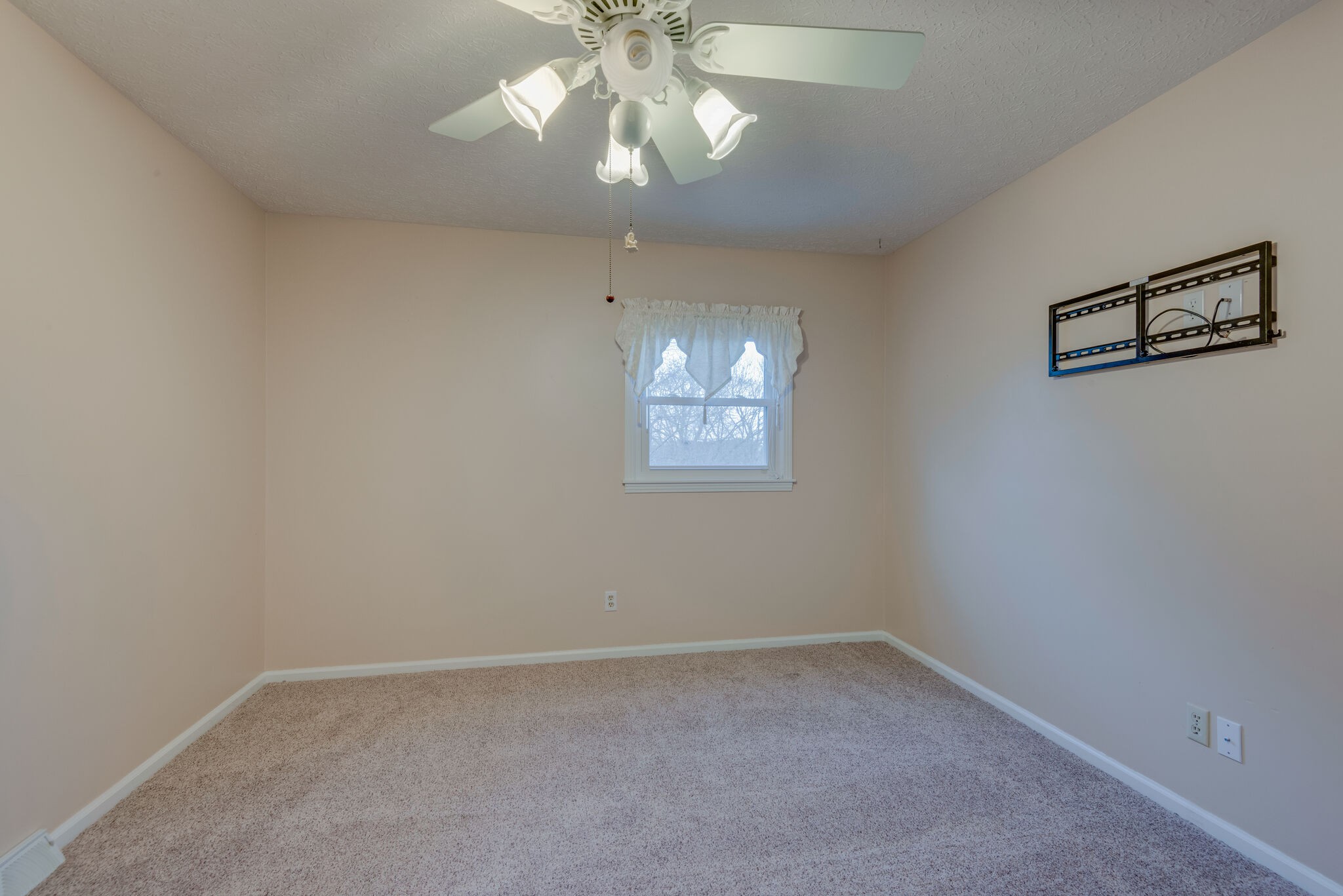1111 Ridgecrest Drive Dickson, TN 37055 - Photo 18 of 36 Gallery Image 18