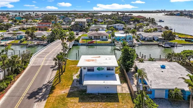 $2,200 | 497 Normandy Road, Unit 2, Madeira Beach, FL 33708