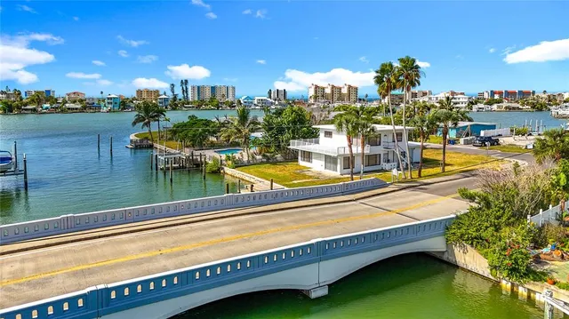 $2,200 | 497 Normandy Road, Unit 2, Madeira Beach, FL 33708