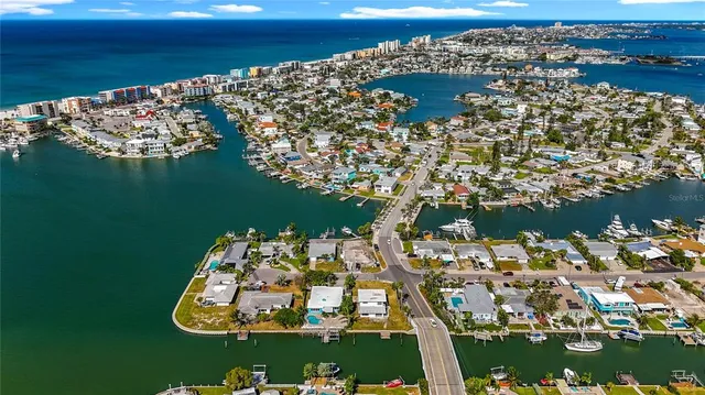 $2,200 | 497 Normandy Road, Unit 2, Madeira Beach, FL 33708