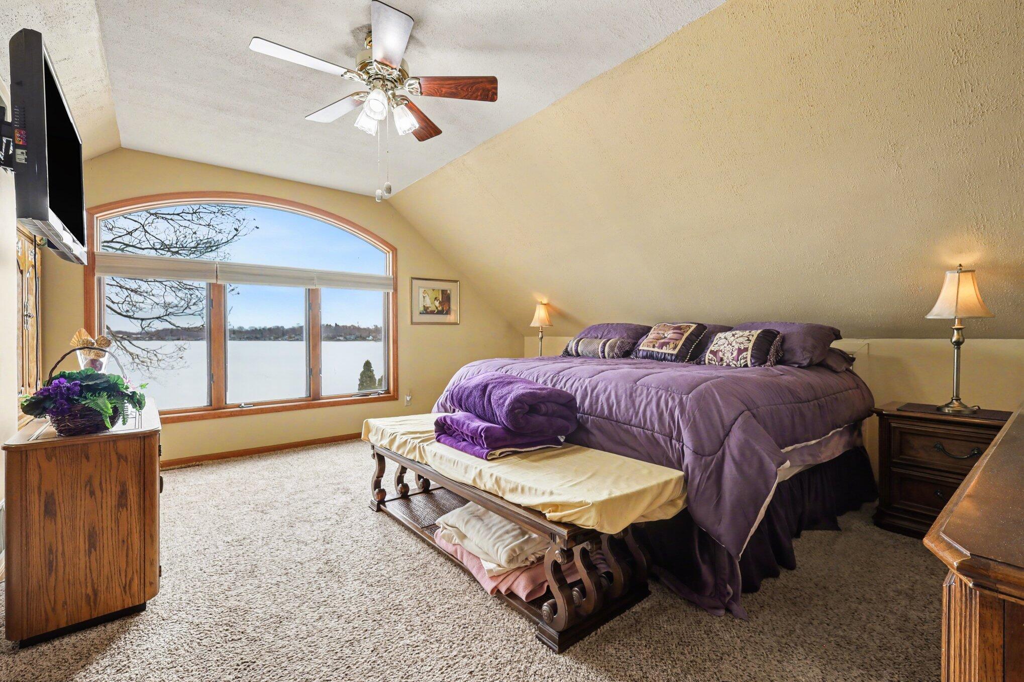 563 Waverly Road La Porte, IN 46350 - Photo 11 of 25 2038x1359
