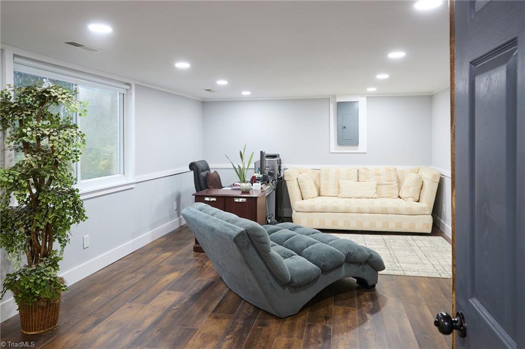 35 Edith Avenue Winston-Salem, NC 27106 - Photo 30 of 45 Basement office space