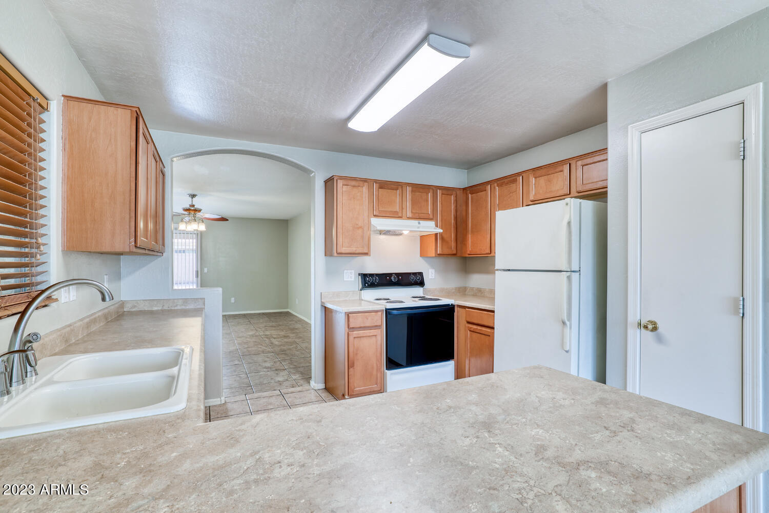 4311 West Carson Road Laveen, AZ 85339 - Photo 8 of 19 Kitchen